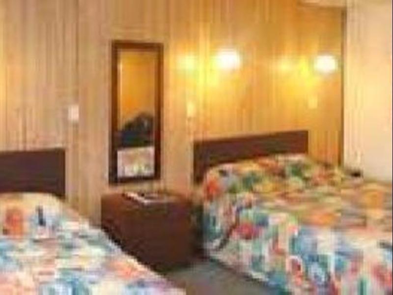 Gothic Heights Motel Christchurch Buitenkant foto
