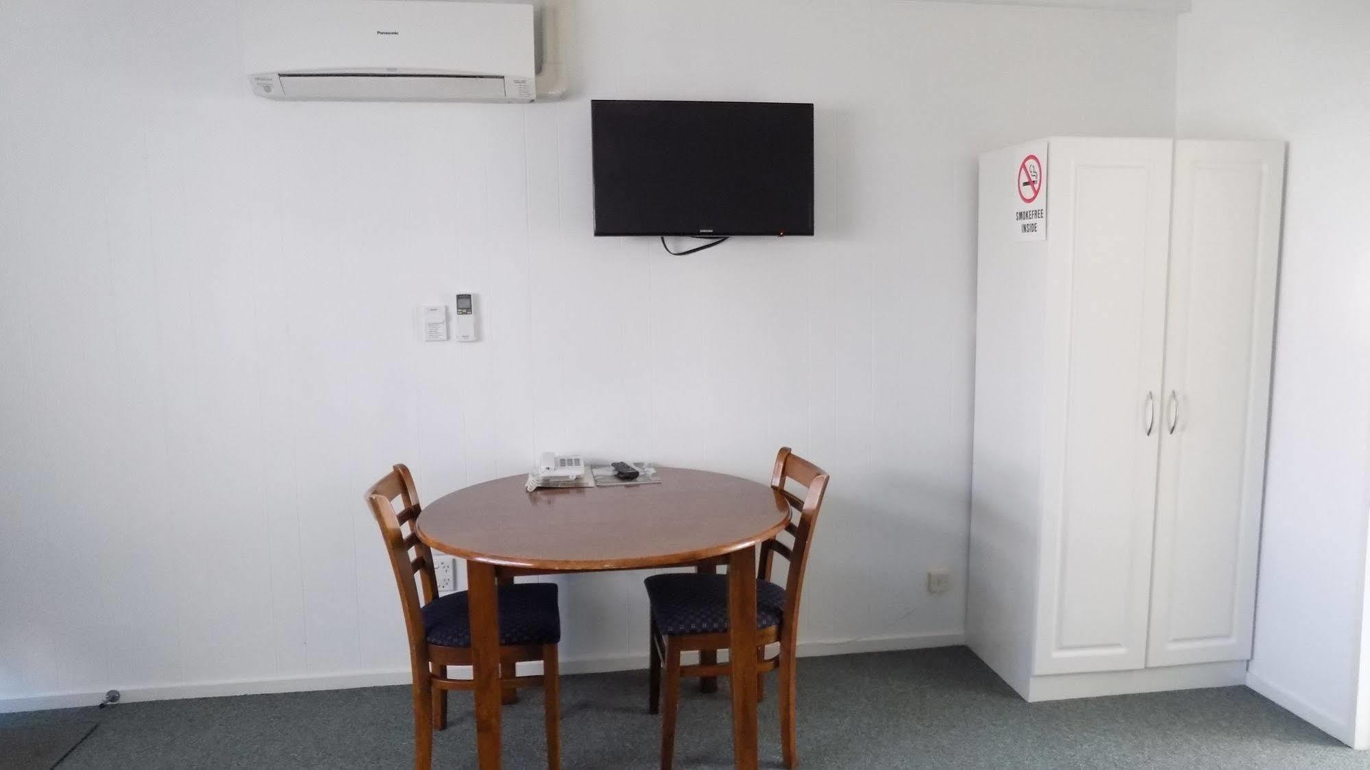 Gothic Heights Motel Christchurch Buitenkant foto