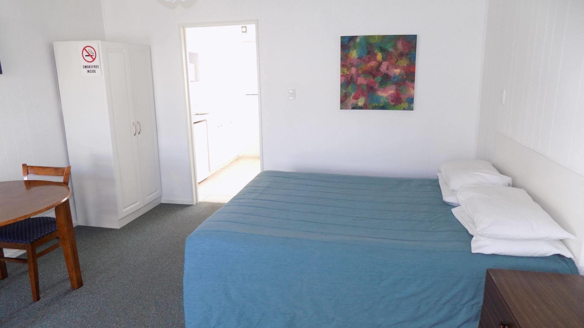 Gothic Heights Motel Christchurch Buitenkant foto